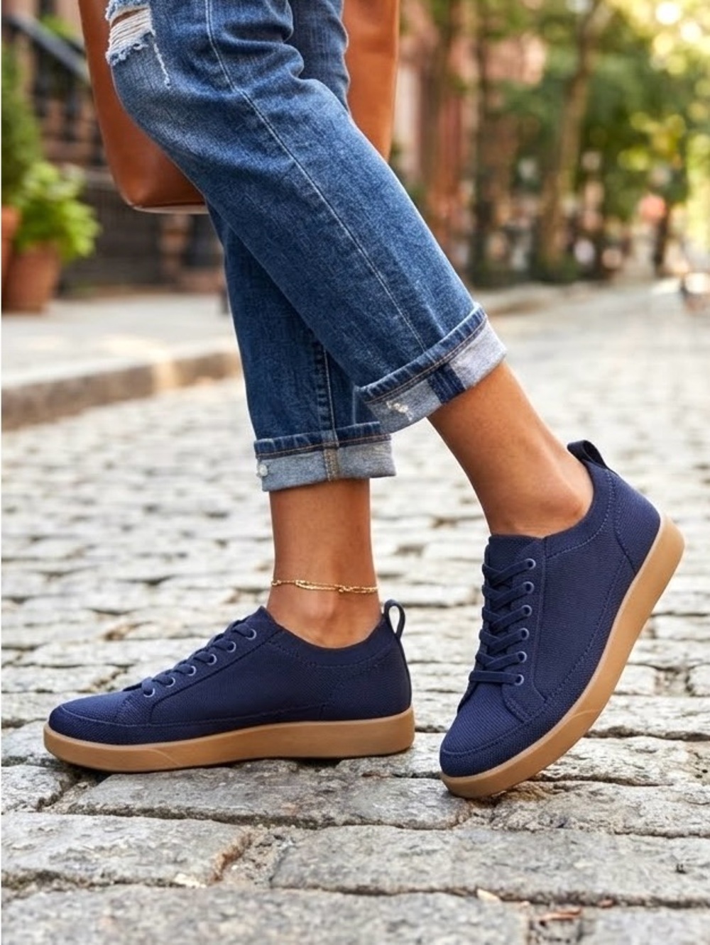 Vionic Winnie Knit Navy Blue Gum Sole Sneaker Size 8 Wide Orthotic Comfort